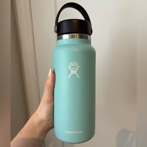 Hydro Flask 32oz Water Bottle - Aqua
